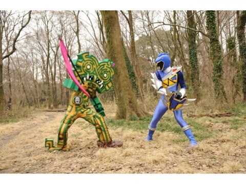 ドラマ 獣電戦隊キョウリュウジャー ブレイブ8 ココドコ めいろをぶっとばせ フル動画 初月無料 動画配信サービスのビデオマーケット