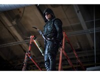 ドラマ Arrow アロー フィフス シーズン 第23話 煉獄での決戦 吹き替え 字幕版 フル動画 初月無料 動画配信サービスのビデオマーケット