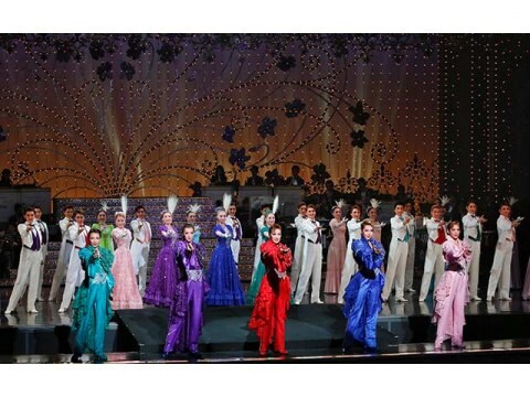 タカラヅカスペシャル14 Thank You For 100 Years 14年 宝塚 フル動画 無料体験 動画 配信サービスのビデオマーケット