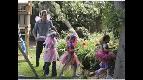 EPISODE 4 ホーム・パーティーの行方 In Which Addison Has A Very Casual Get-Together