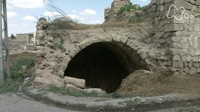 奇岩の底の地下都市 カッパドキア(トルコ)