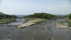 「京都 青春の鴨川デルタ」