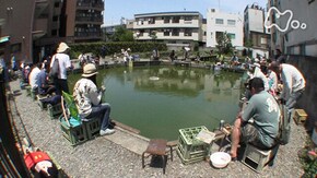 「東京・阿佐ヶ谷 金魚の池のほとりには」