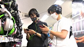 「秋葉原 イヤホン専門店で耳をすませば」