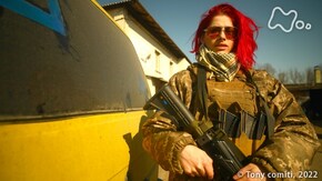 「女性たちの“戦争” 報道写真家が見たウクライナ」