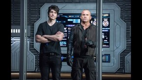 第3話 踊る女王陛下